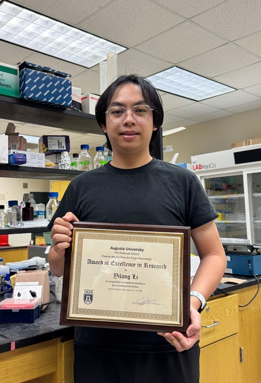 Yilang Li, PhD, a postdoctoral fellow in Dr. Huabo Su’s lab, received 2nd place Award of Excellence in Research by a Postdoctoral Fellow for Poster Presentation of “OTUD6B Regulates Ventricular Chamber Maturation and Is Required for Mouse Embryonic Development”.