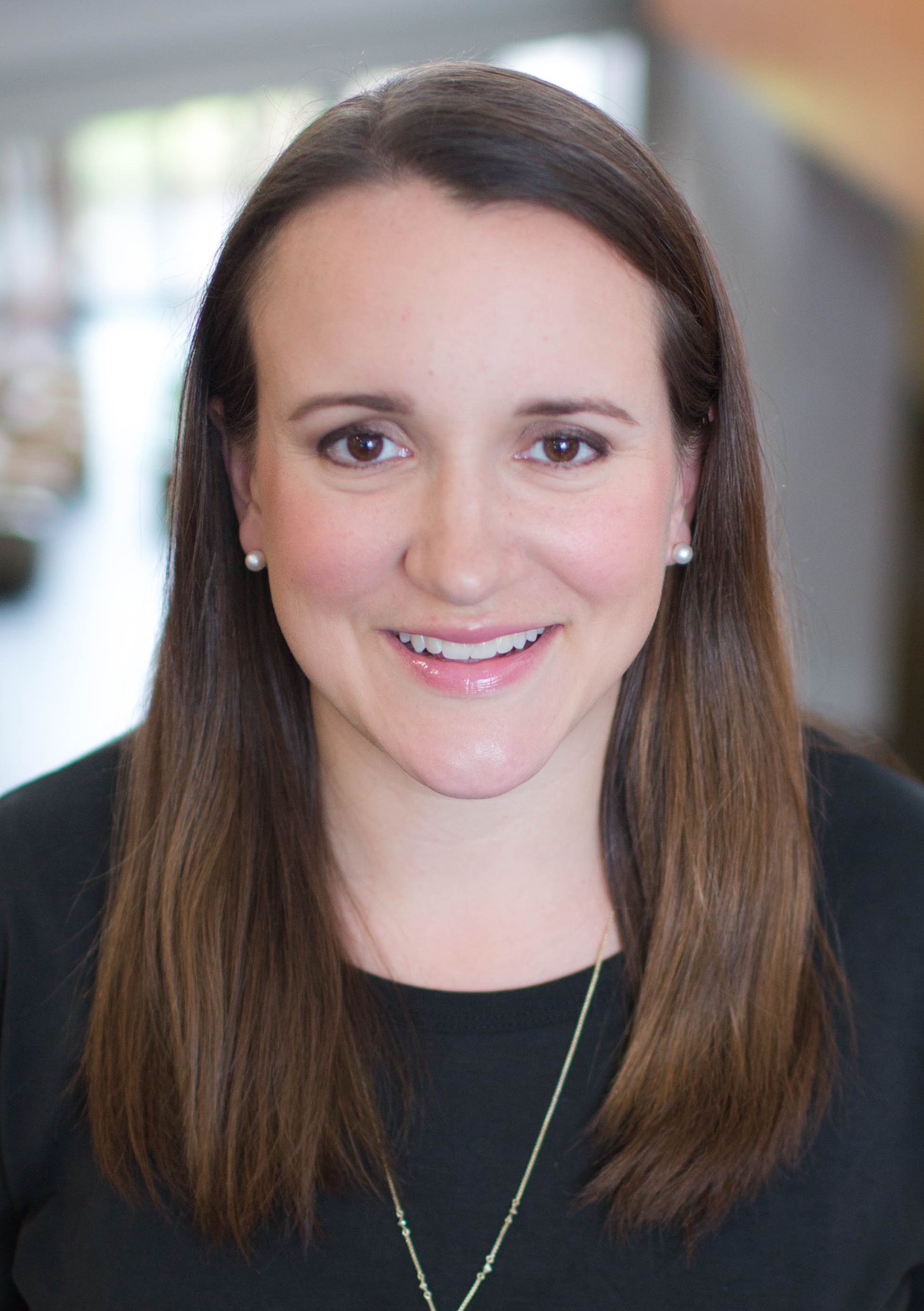 Headshot of Laurie Vera