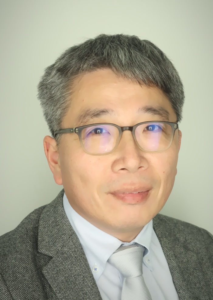 Headshot of Pil-Woo Kim